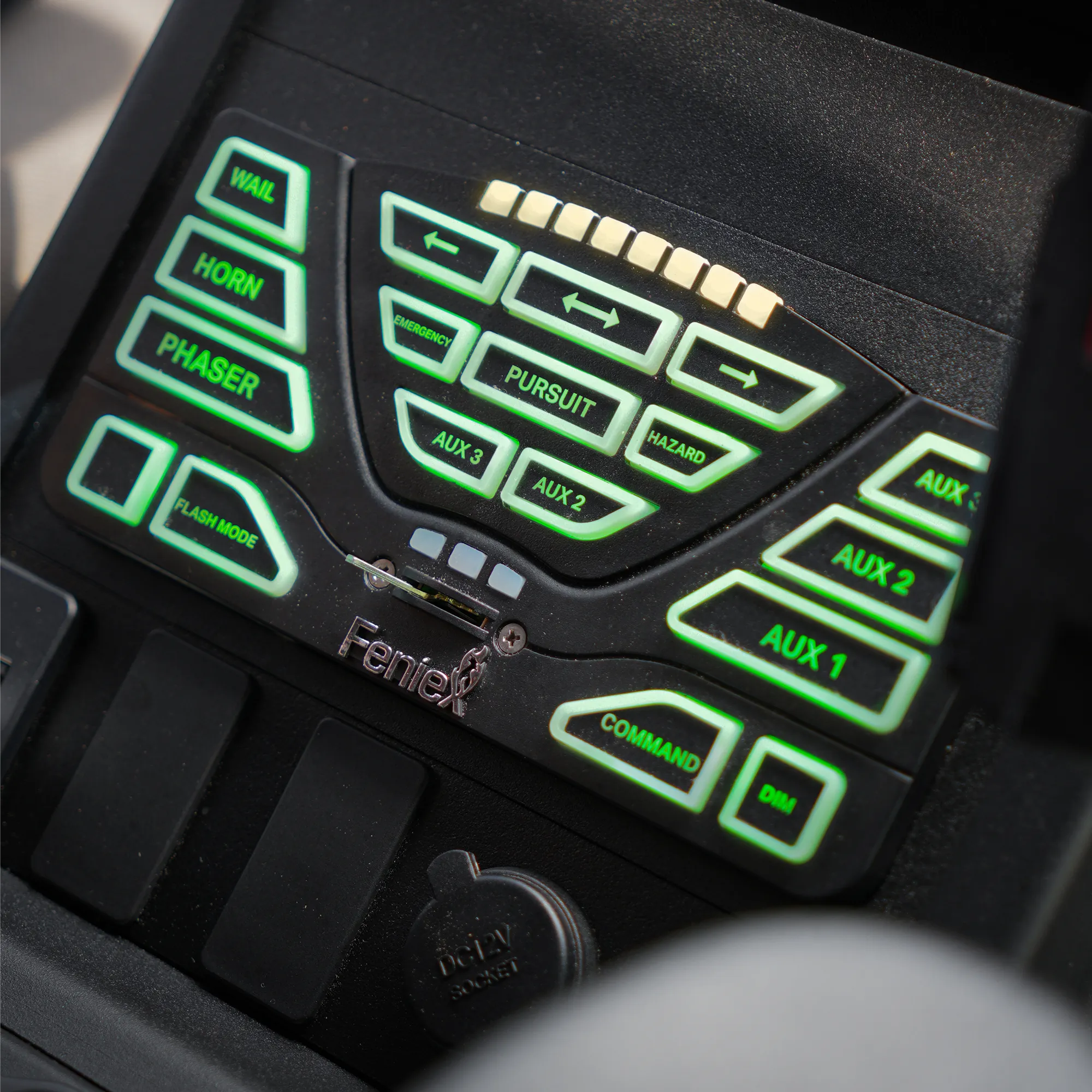 4200 DL — installed on the vehicle
