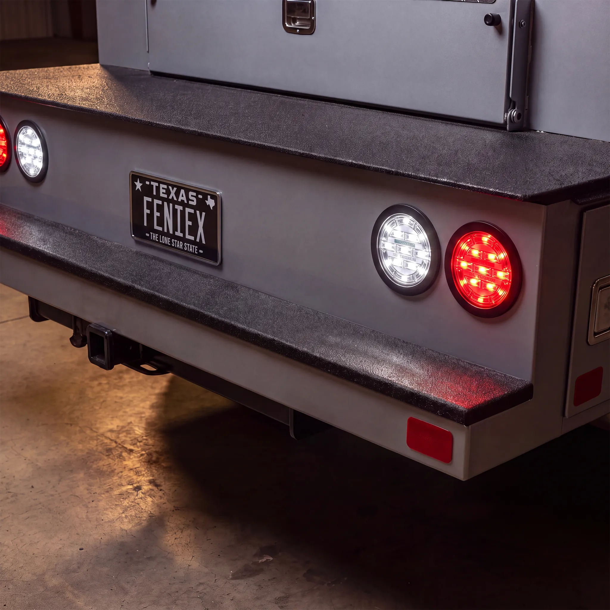 4&Prime; Round STTR — installed on the vehicle