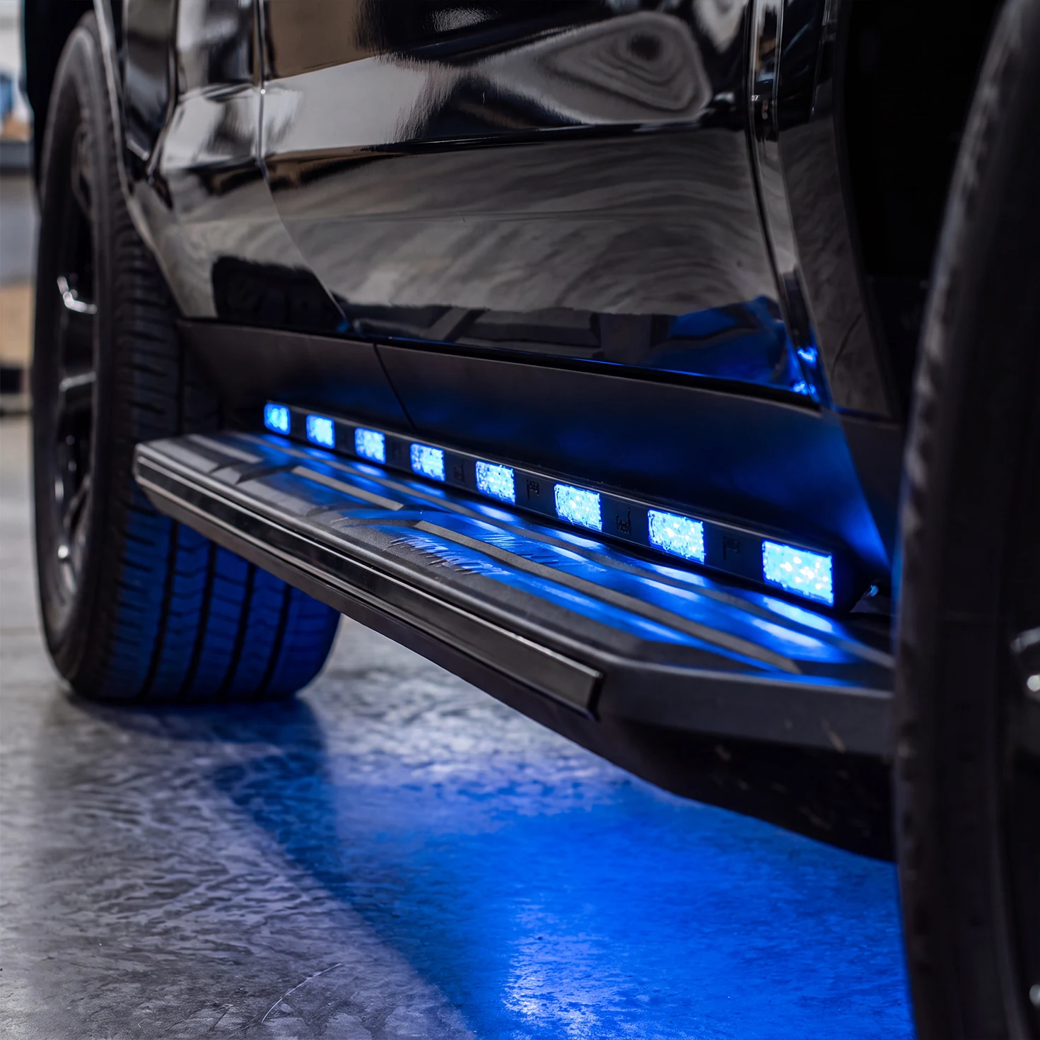 Fusion Rocker — installed on the vehicle
