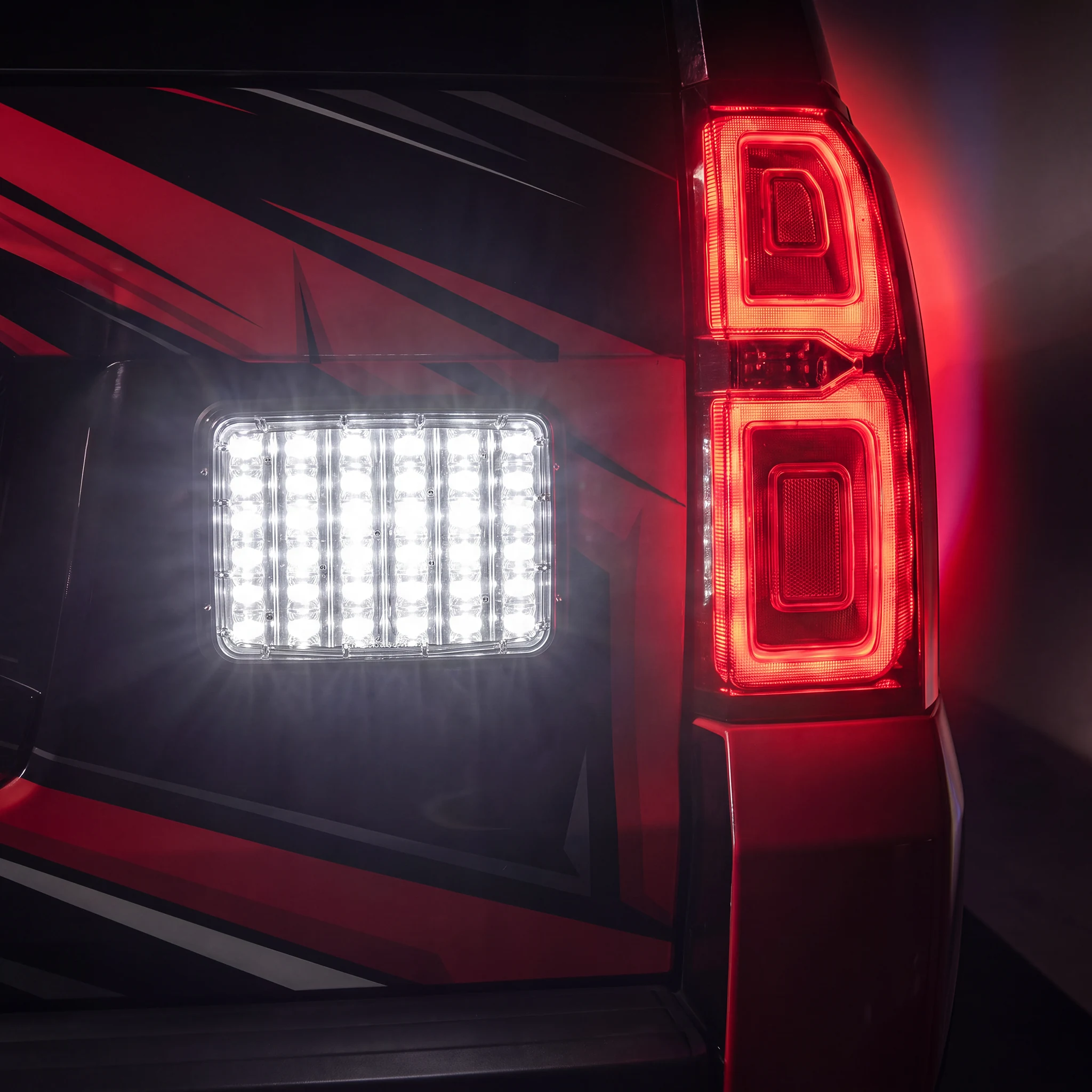 Reverse Lux 9x7 — installed on the vehicle