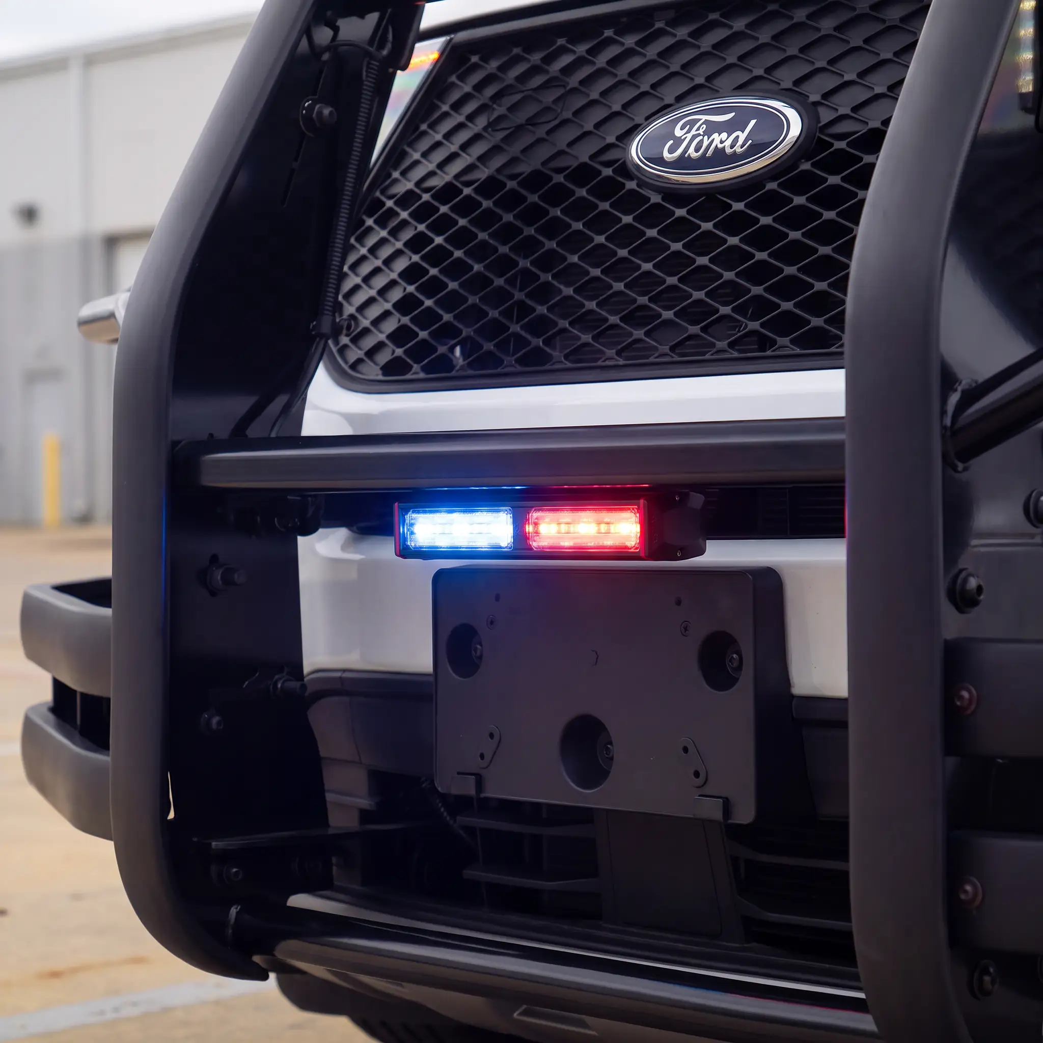 Q 200 Stick — installed on the vehicle