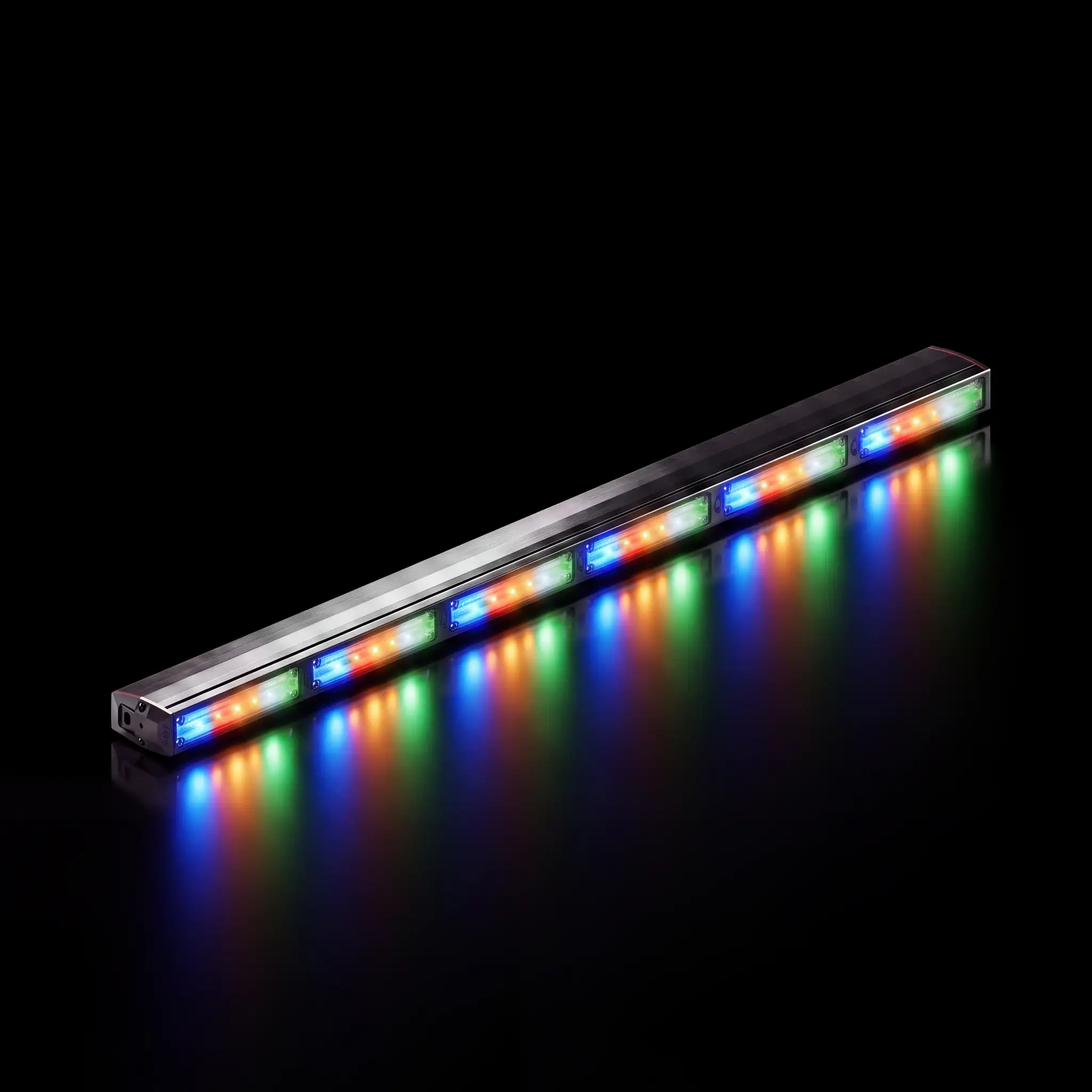 Quantum 600 — lit, all five colors